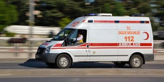Kız arkadaşıyla tartıştı, hareket halindeki araçtan atladı