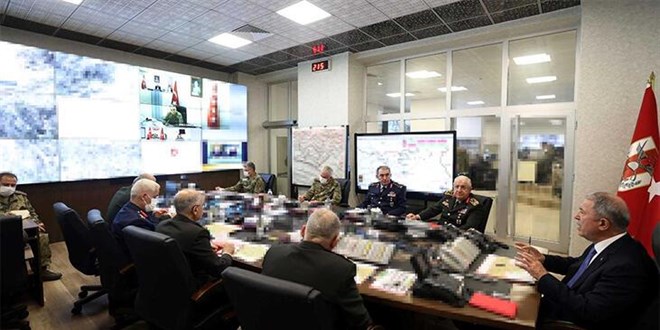 Bakan Akar Pençe- Kilit Operasyonu harekat merkezinde! Son durumu değerlendirdi