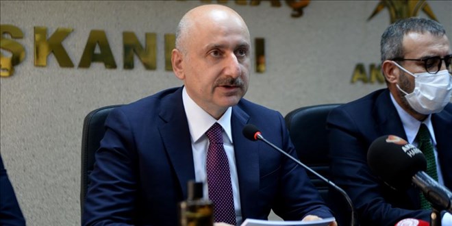 Ulaştırma ve Altyapı Bakanı Karaismailoğlu, Iğdır'da partililerle buluştu