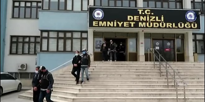 FETÖ'nün para transfercileri yakalandı