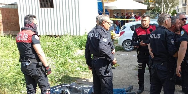 Tarih öğretmeni boş arsada ölü bulundu