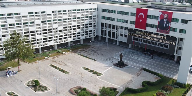 Antalya Büyükşehir Belediyesi 7 bin personel ile toplu sözleşme imzaladı