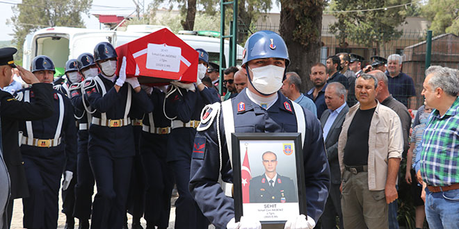 Eren Abluka-5 Operasyonu'nda şehit olan teğmene veda