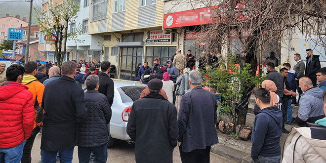 Araç park meselesi nedeniyle tartıştığı komşusunu öldürdü