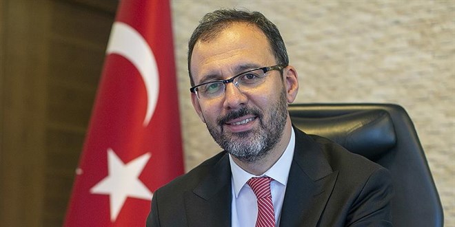 Bakan Kasapoğlu, TFF 2. Lig'e yükselen takımları tebrik etti