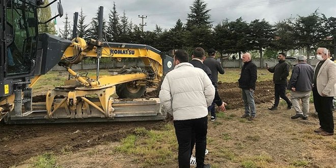 Tanju Özcan'a tepkiler dinmiyor! 'Sizin ölülere de mi saygınız yok'