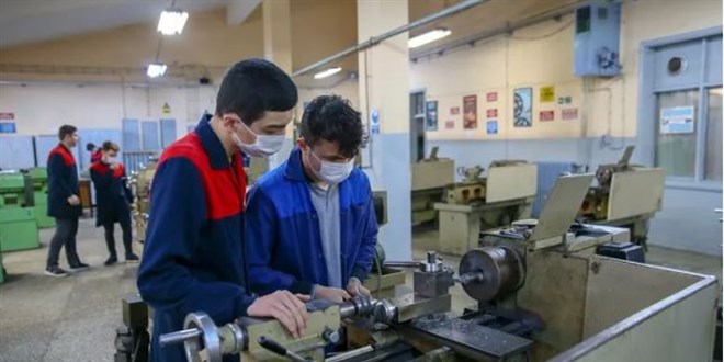 Meslek liseleri birinci sınıf okullara dönüştürüldü
