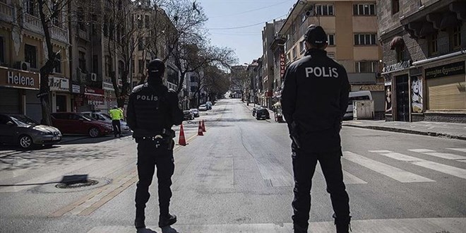 Bir şehirde daha tüm etkinlikler 15 gün süreyle yasaklandı