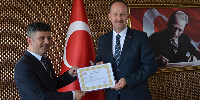 Sahte kimlikle arazi satılmasını tapu memurunun dikkati önledi
