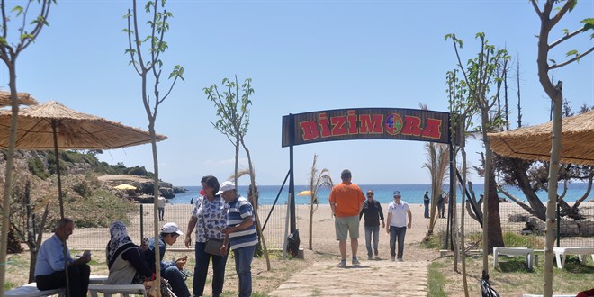 Urla'da engellilerin kullanımına uygun tasarlanan plaj hizmete girdi