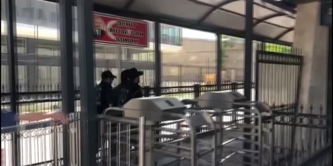 İzmir Büyükşehir Belediyesi çalışanı, terörden tutuklandı