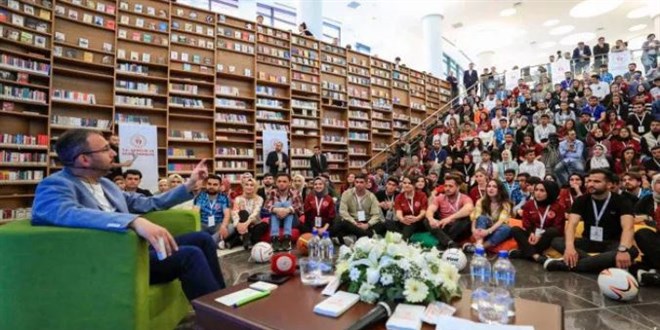 Gençlerle 'ortak dil' inşa edilecek