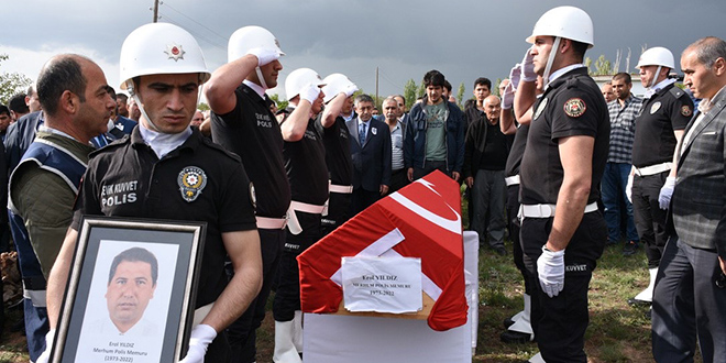 Yazıcıoğlu'nun Koruma Polisi Yıldız son yolculuğuna uğurlandı