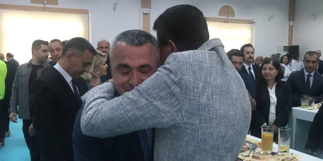 Vali Bilgin, veda gecesinde duygusal anlar yaşadı