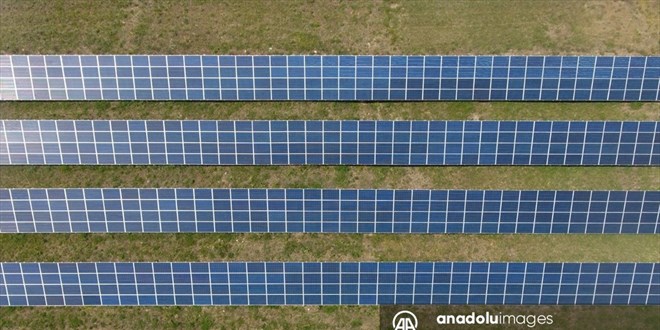 Erzurum'da kapasitesi artırılan güneş enerjisi santrali 2 bin haneyi aydınlatacak