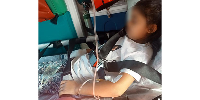 Okulda parmağı sıraya sıkışan küçük Zeynep'in parmağı kesildi