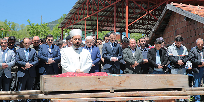 9 yaşındaki kız çocuğu sulama havuzuna düşerek hayatını kaybetti