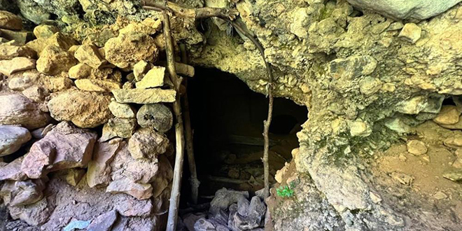 Tunceli'deki operasyonda toprağa gömülü terörist cesedi bulundu