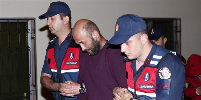 Kayseri'de bağ evinden hırsızlık yaptıkları iddiasıyla 3 zanlı yakalandı