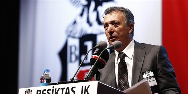 Beşiktaş'ta Ahmet Nur Çebi ve yönetimi ibra edildi