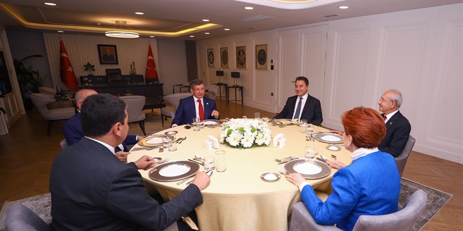 Muhalefet partilerinin genel başkanları bir araya geldi