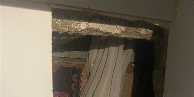 Van'da 7 yıldır aranan şüpheli evindeki sığınakta yakalandı