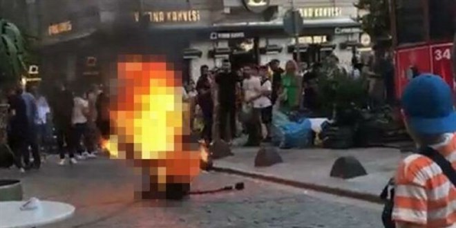 'Azrail' kostümüyle Galata'da kendisini yaktı
