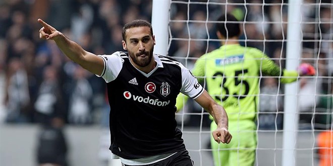 Cenk Tosun, yeninden Beşiktaş'a dönmeye hazırlanıyor