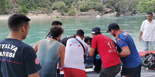 Antalya'da ırmağa giren üniversite öğrencisi boğuldu