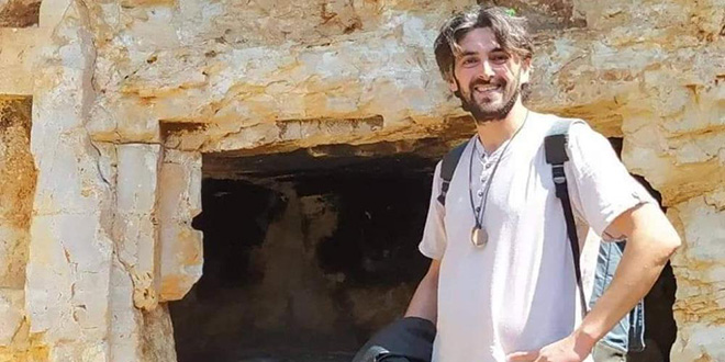 Kaza yapan sürücü, kamyonetteki tüfeğin ateş alması sebebiyle öldü