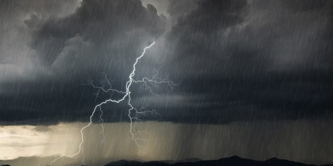 Meteorolojiden 8 il için gök gürültülü sağanak uyarısı