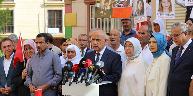 Tarım ve Orman Bakanı Kirişci, Diyarbakır annelerini ziyaret etti