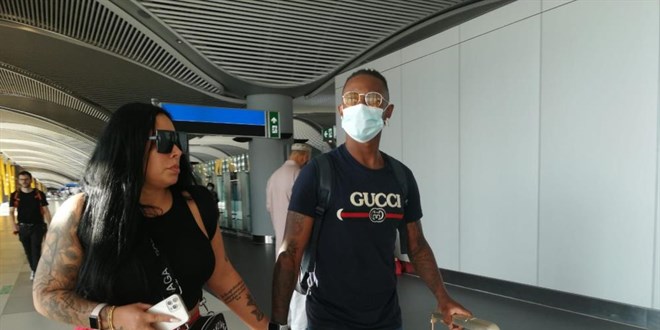 Fenerbahçe'nin yeni transferi Lincoln, İstanbul'da