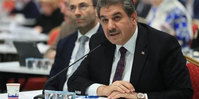 Tevfik Göksu'dan İBB'ye '1000 minibüsü daha taksiye çevirin' çağrısı