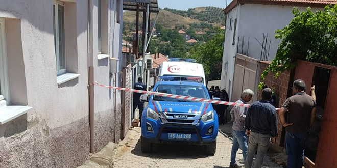 Manisa'da vahşet: Karı koca bıçaklanarak öldürülmüş halde bulundu
