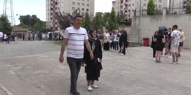 84 yaşında üniversite sınavına girdi