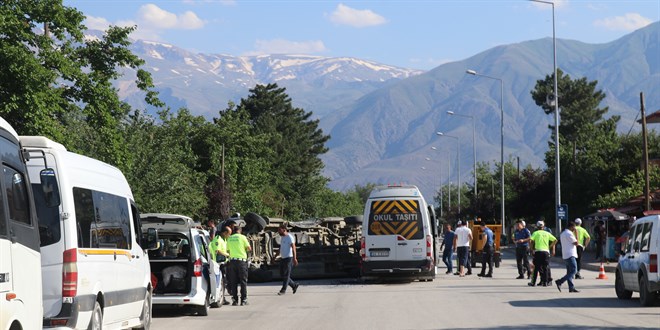 Erzincan'da iki minibsn arpt kazada 7 kii yaraland