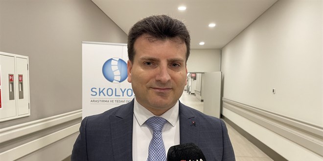 Prof. Dr. Nurettin Yiyit: Her 100 kişiden 3'ünde skolyoz görülüyor