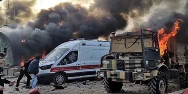 Doğuda İran, batıda Yunan Türkiye'yi tehdit ediyor