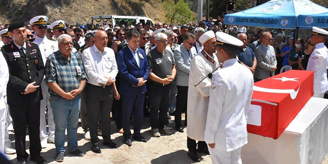 Evinde ölü bulunan Teğmen Yıldız'a acı veda