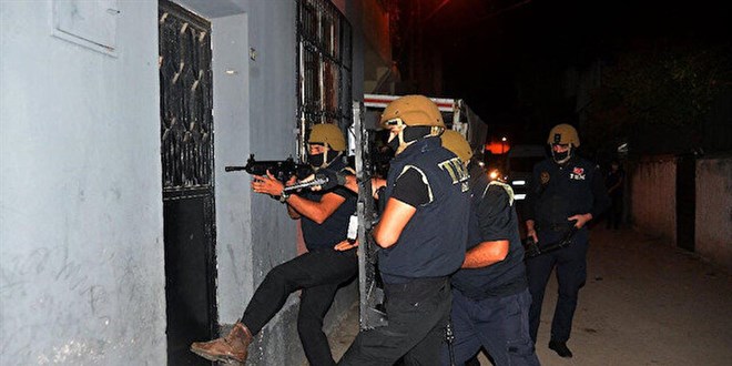 Mersin'de PKK/KCK operasyonu: 20 şüpheli hakkında gözaltı kararı verildi