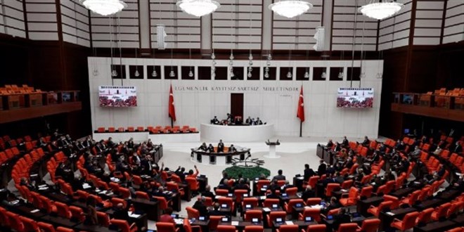 Sosyal medya yasası'nın TBMM'de görüşülmesi ertelendi