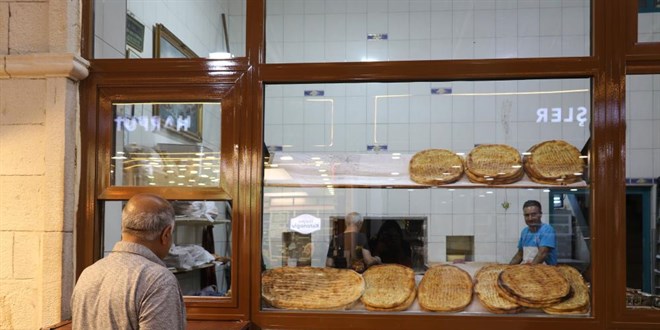 Elazığ'da toplu taşıma ve ekmek fiyatlarına zam