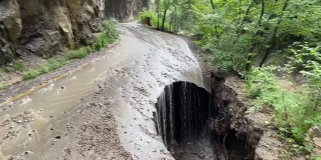 Karabük'te sağanak hayatı olumsuz etkiliyor