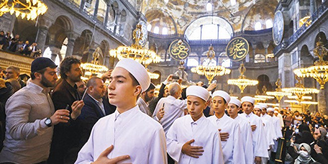 Bir yılda 8 bin 695 hafız yetişti: 1975'ten bu yana 200 bin kişi icazet aldı