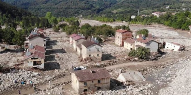 Sinop'ta sel teyakkuzu: 3 köy boşaltıldı