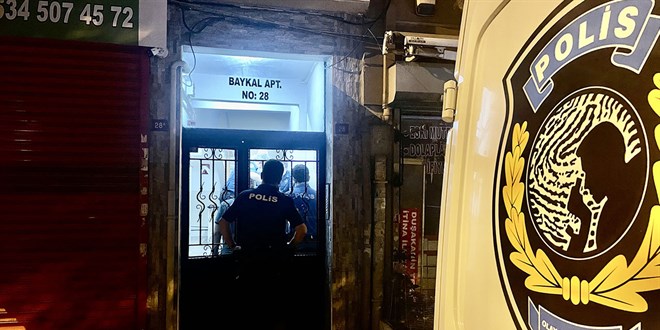 İstanbul'da 55 yaşındaki kadın, 81 yaşındaki annesini bıçaklayarak öldürdü