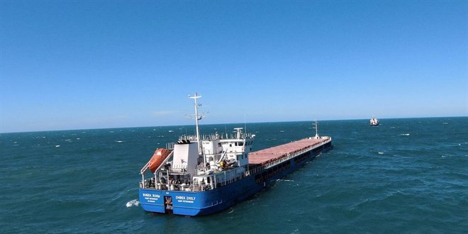 Ukrayna'da buğdayı taşıdığı öne sürülen Rus gemisi Karasu limanından ayrıldı