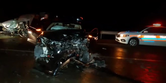 Sinop'ta meydana gelen trafik kazasında 4 kişi öldü, 1 kişi yaralandı