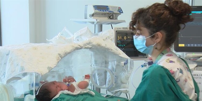 Komplo teorileri nedeniyle aileler topuk kanı taramasını reddediyor